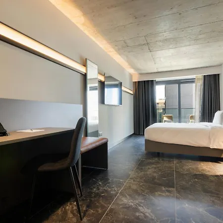 The Londoner Hotel St. Julian's