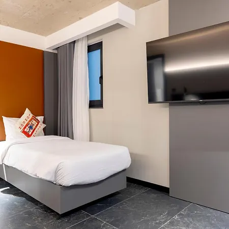 Hotel The Londoner St. Julian's