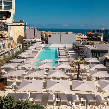 The Londoner St. Julian's