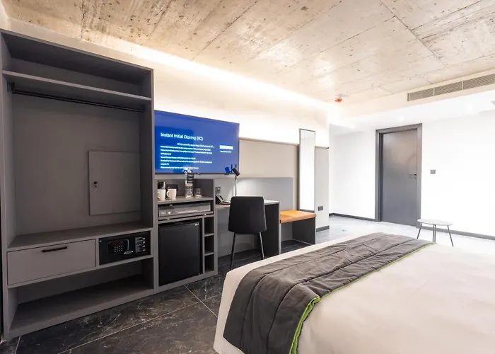 Hotel The Londoner 3*