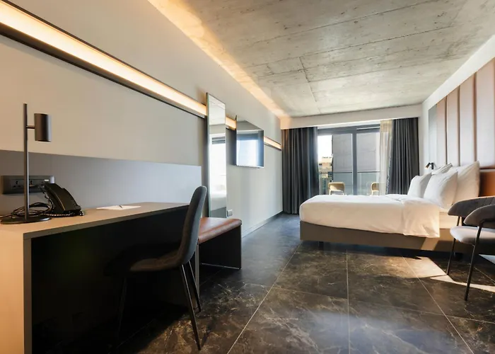 The Londoner Hotel St. Julian's