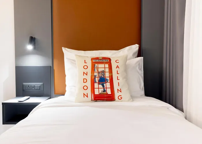 Hotel The Londoner 3*