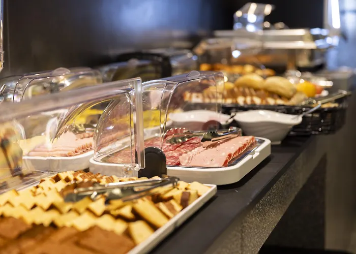 The Londoner Hotel 3*