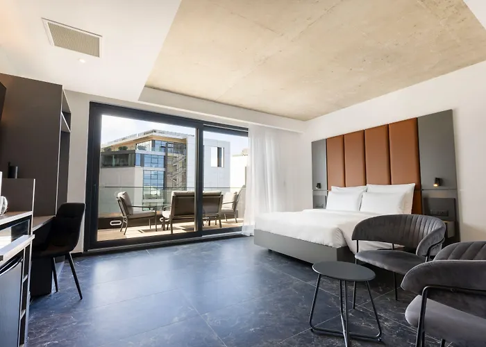 The Londoner Hotel St. Julian's