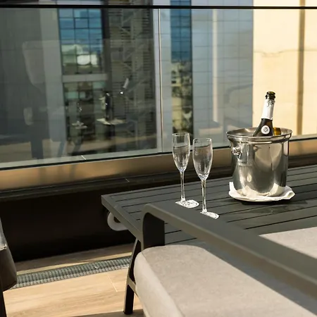 The Londoner Hotel 3*