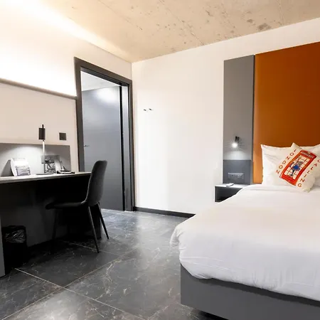 The Londoner 3*