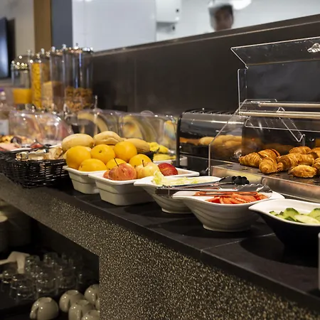 Szálloda The Londoner San Ġiljan