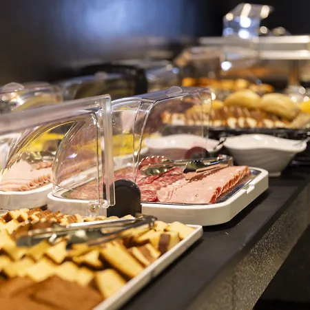 The Londoner Hotel 3*