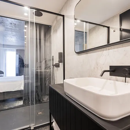 The Londoner 3*