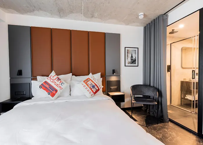 The Londoner Otel Saint Julian's