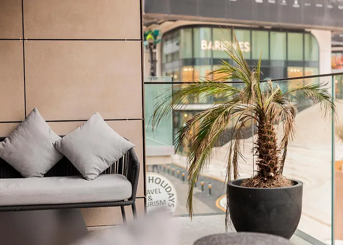 Otel The Londoner 3*