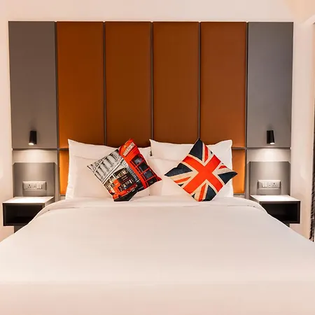 The Londoner 3*