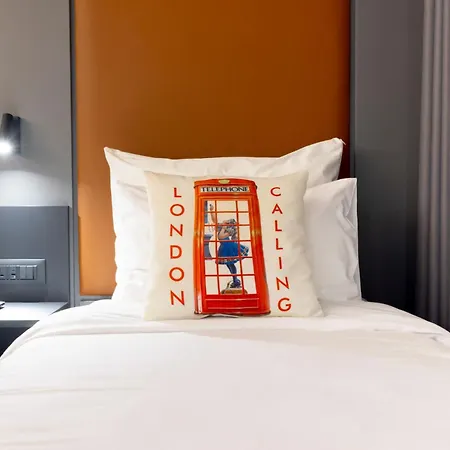 Отель The Londoner 3*