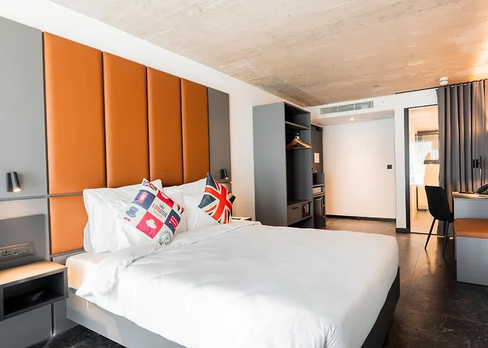 The Londoner Сент Джулианс